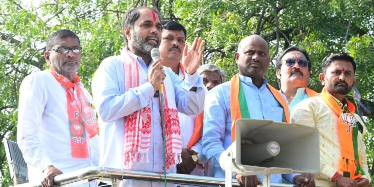 मराठवाड्याच्या हक्काचे पाणी पळविणाऱ्या आघाडीला त्यांची जागा दाखवा – आ.संभाजीराव पाटील निलंगेकर