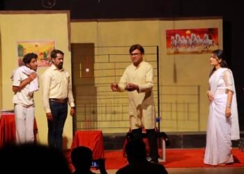 नाट्य परीक्षण उन्हातलं चांदणं” — अनुभवलेल्या प्रकाशाचं झोत