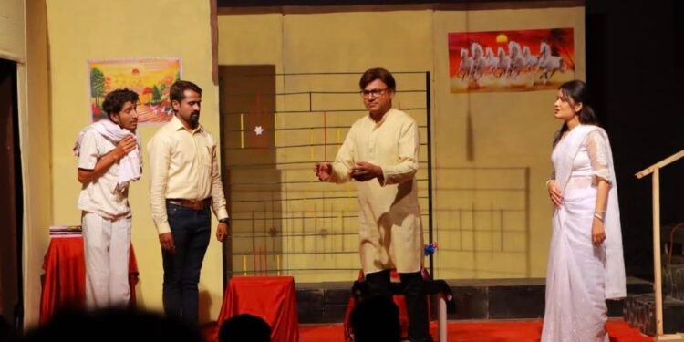 नाट्य परीक्षण उन्हातलं चांदणं” — अनुभवलेल्या प्रकाशाचं झोत